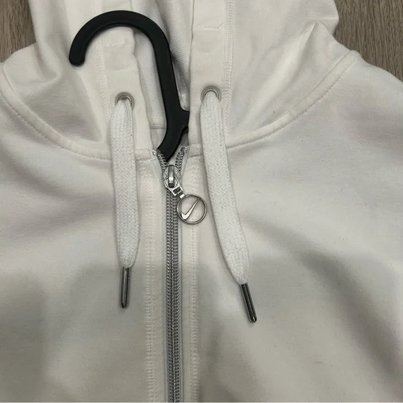 White Women's Nike Zip Up Hoodie Sweater Size M - Like New - Picture 3 of 5